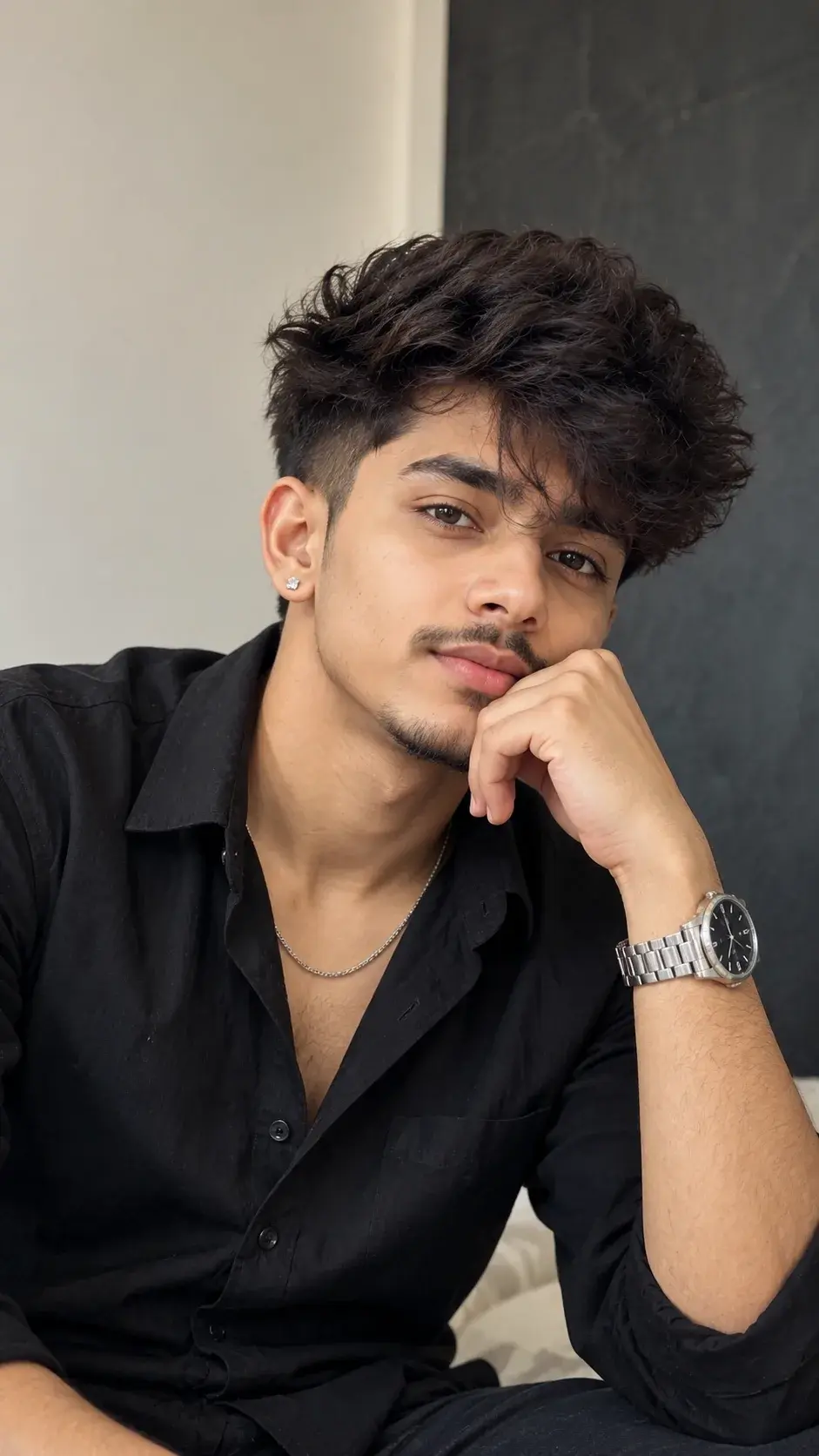 Aesthetic Boy DP 🖤 | Stylish Boy Portrait, Messy Hairstyle & Black Shirt Look