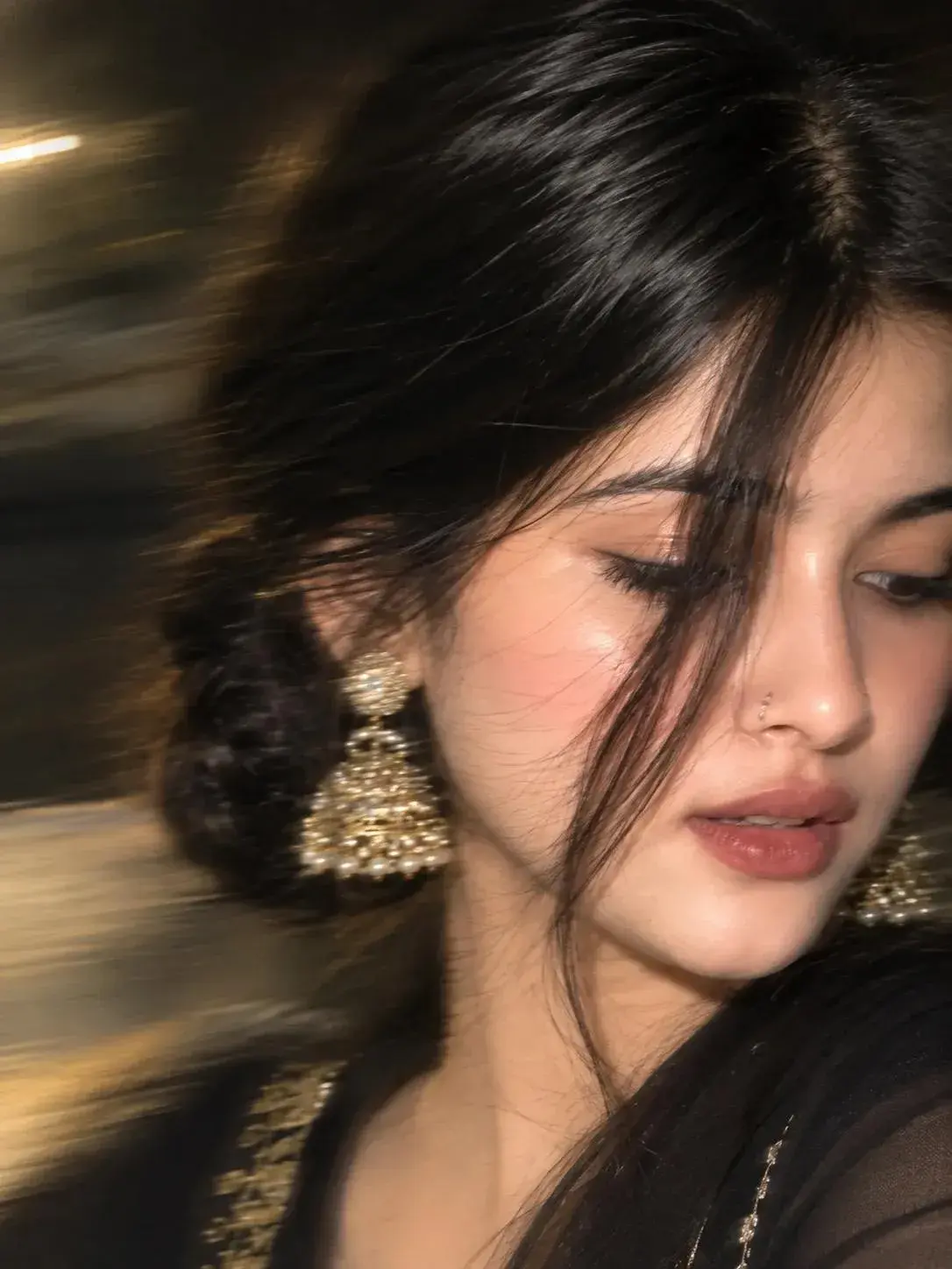 AI Image Prompt — Golden Night Glamour, Traditional Indian Portrait