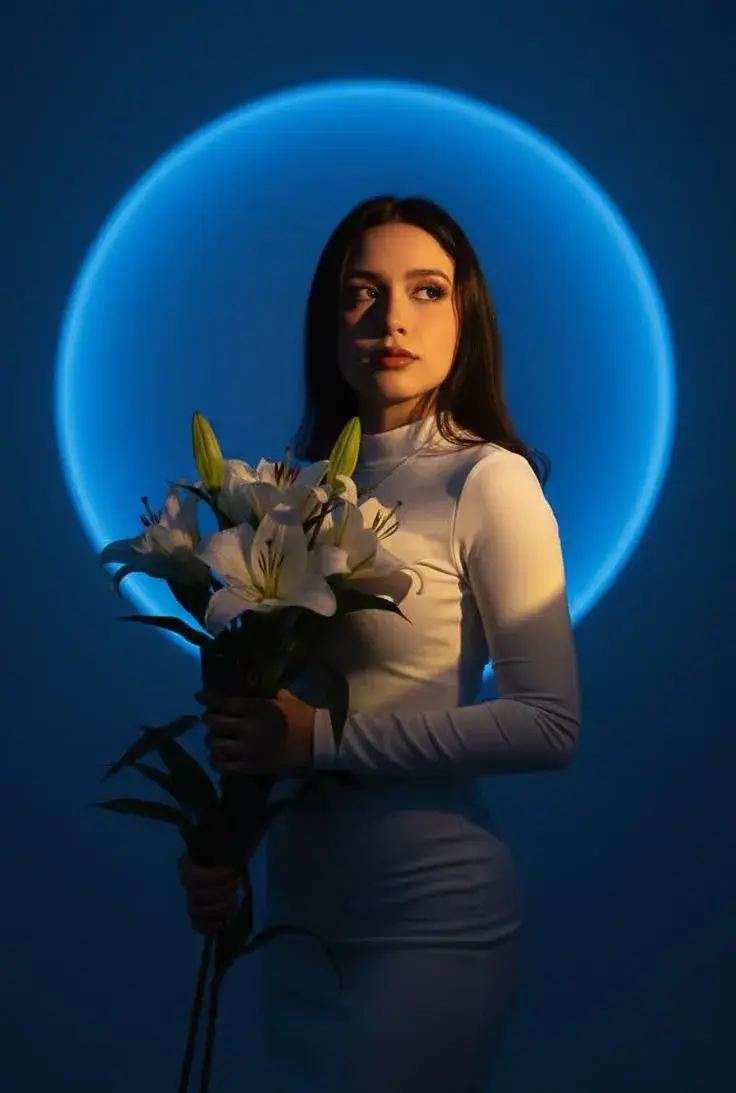 💙 Blue Halo Lily Portrait