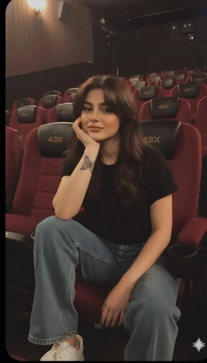 🎬🍿 Cozy Cinema Girl Aesthetic 🖤✨📸