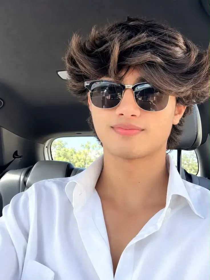 Effortless Charm – Luxury Casual Car Selfie