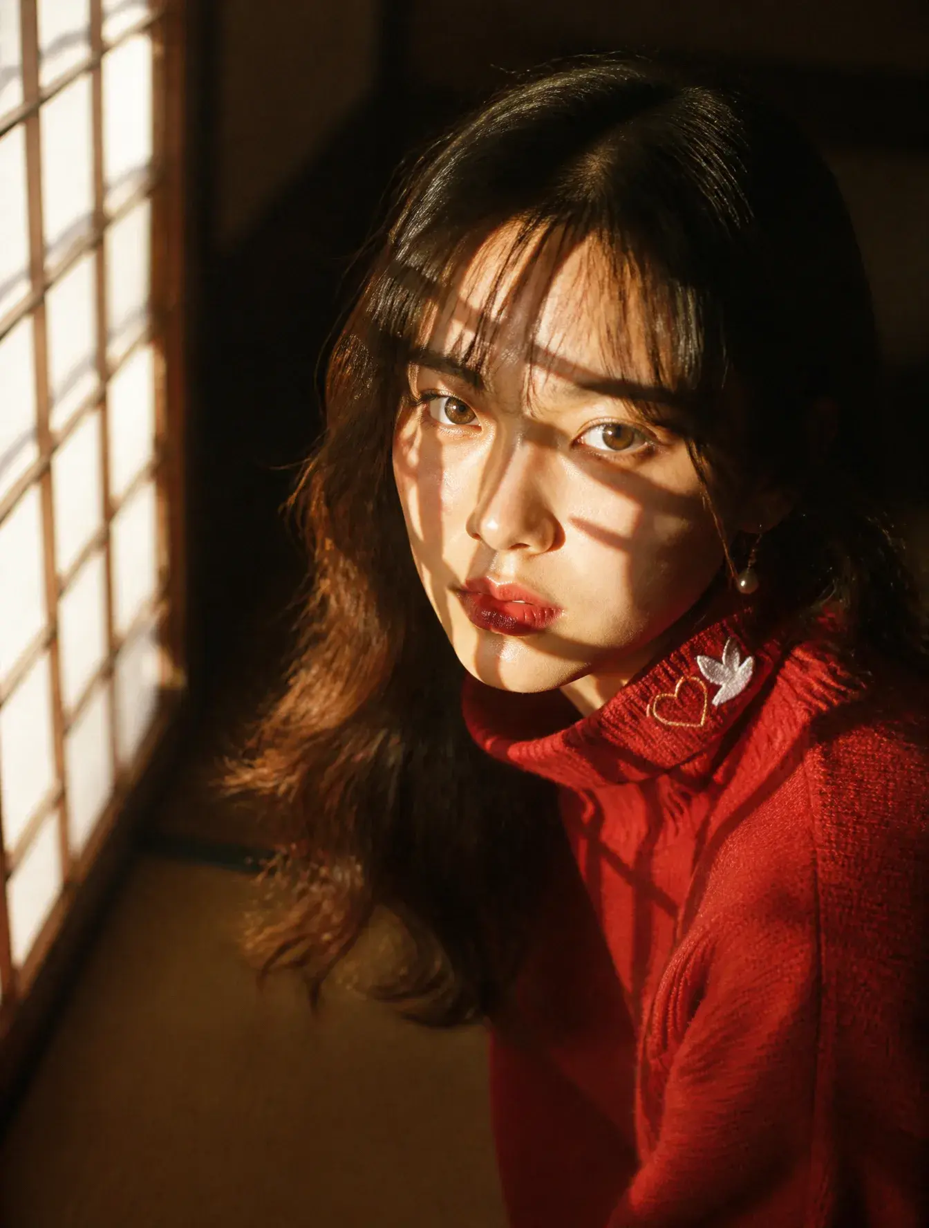 Girl's Aesthetic Portrait Prompt