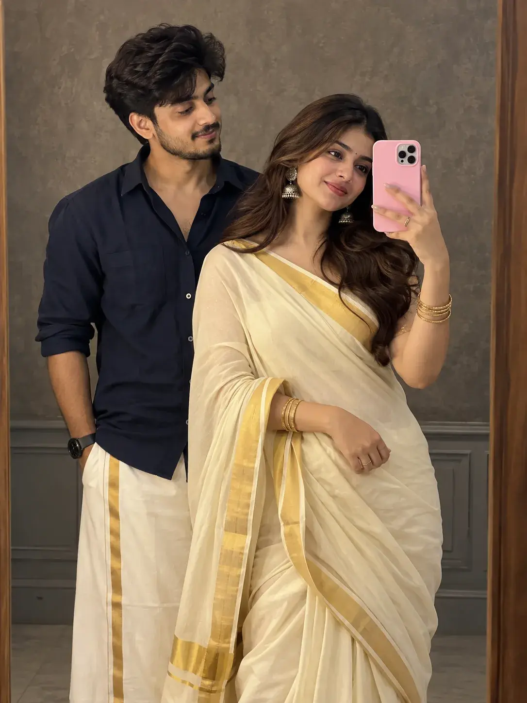 Kerala Traditional Mirror Selfie Portrait