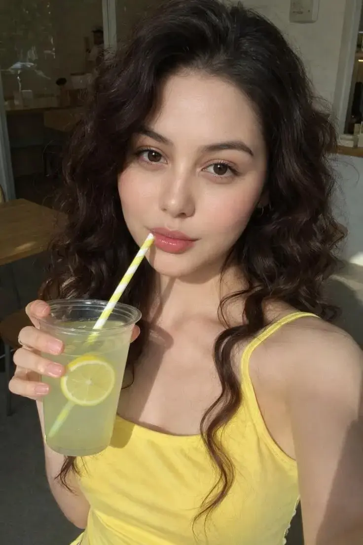 Lemonade Summer Selfie 🍋💛