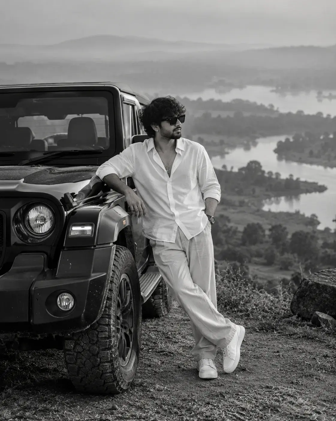 Misty Roads, Monochrome Mood