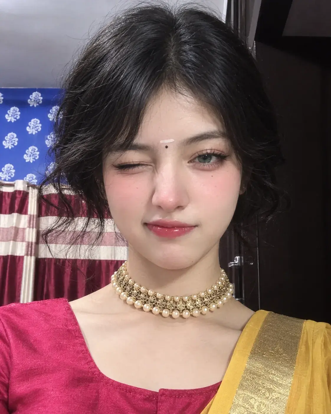 Pink & Gold Traditional Saree Look ✨
