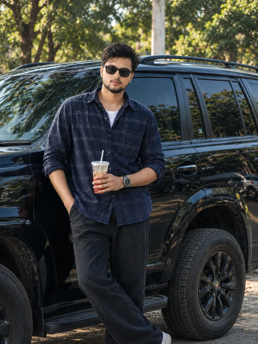 Prompt — 8K Ultra Cinematic Luxury Suv Portrait