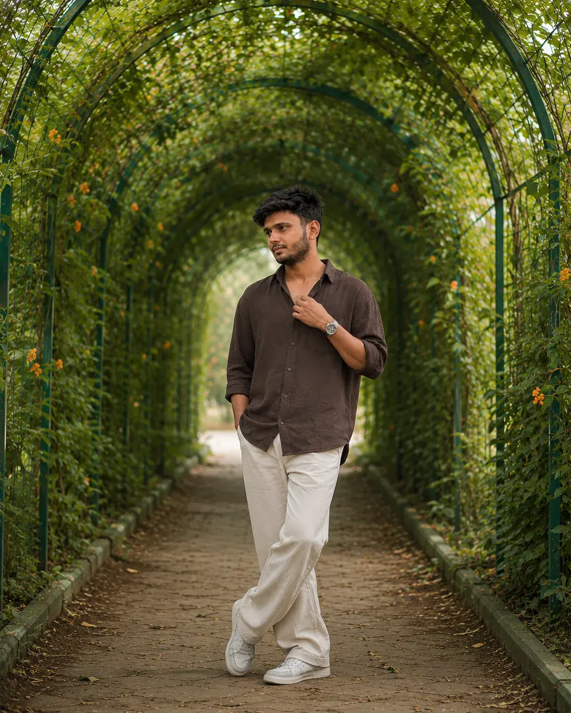🌿 Realistic Nature Tunnel Portrait Prompt