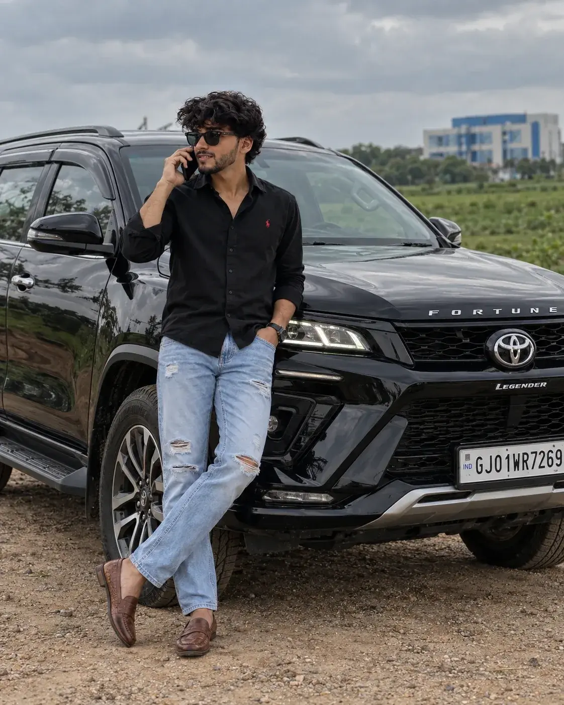 Stylish Fortuner Car AI Photo Prompt For Boys