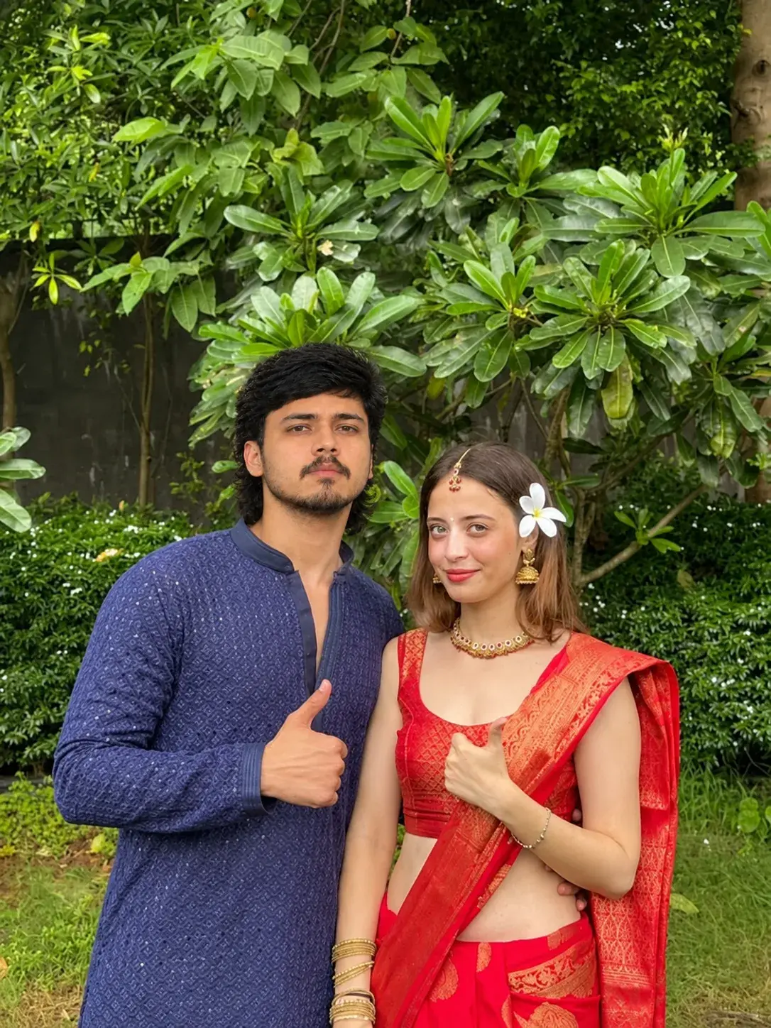 Traditional Elegance In A Lush Garden 🌿❤️