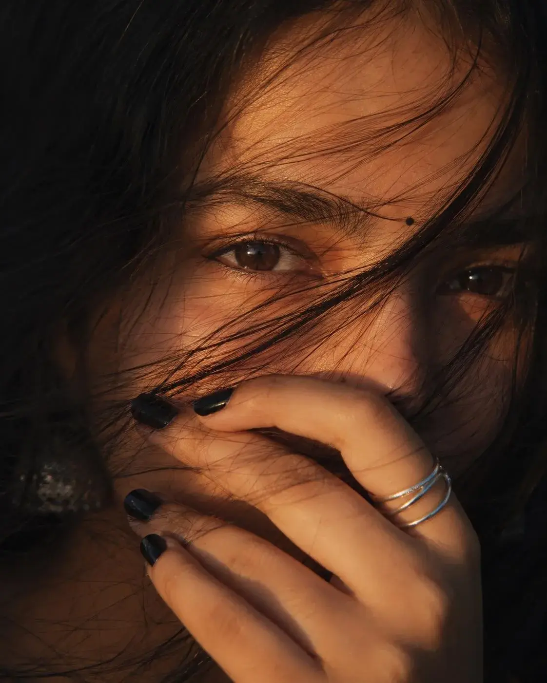 Ultra-Realistic Cinematic Close-Up Portrait Prompt