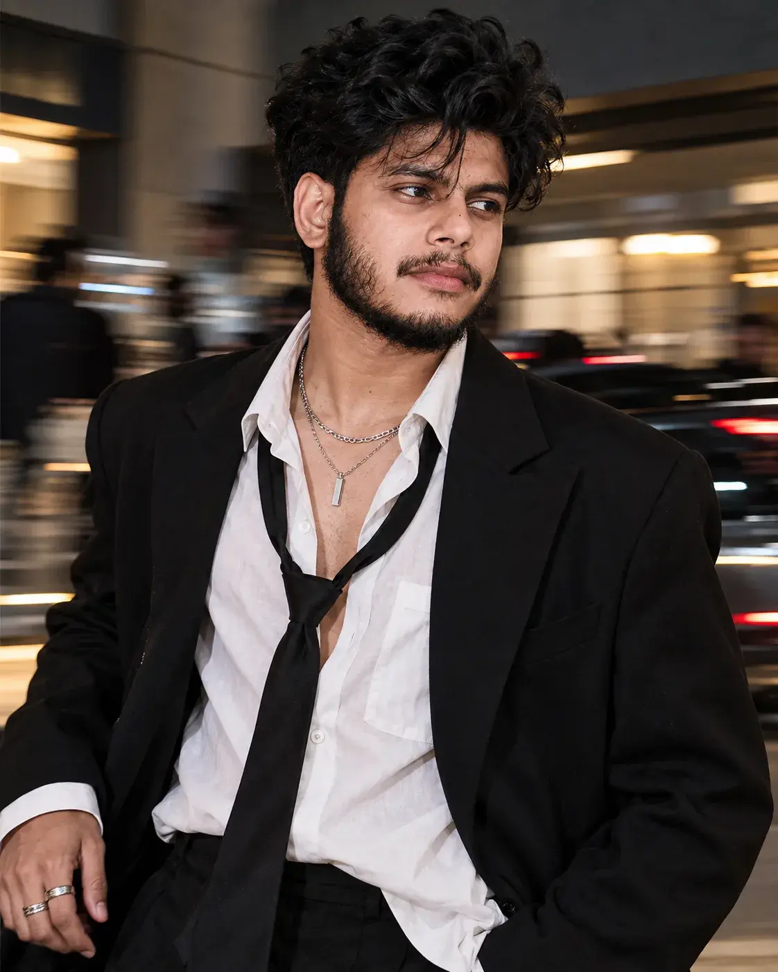 Urban Night Elegance — Cinematic Motion Portrait